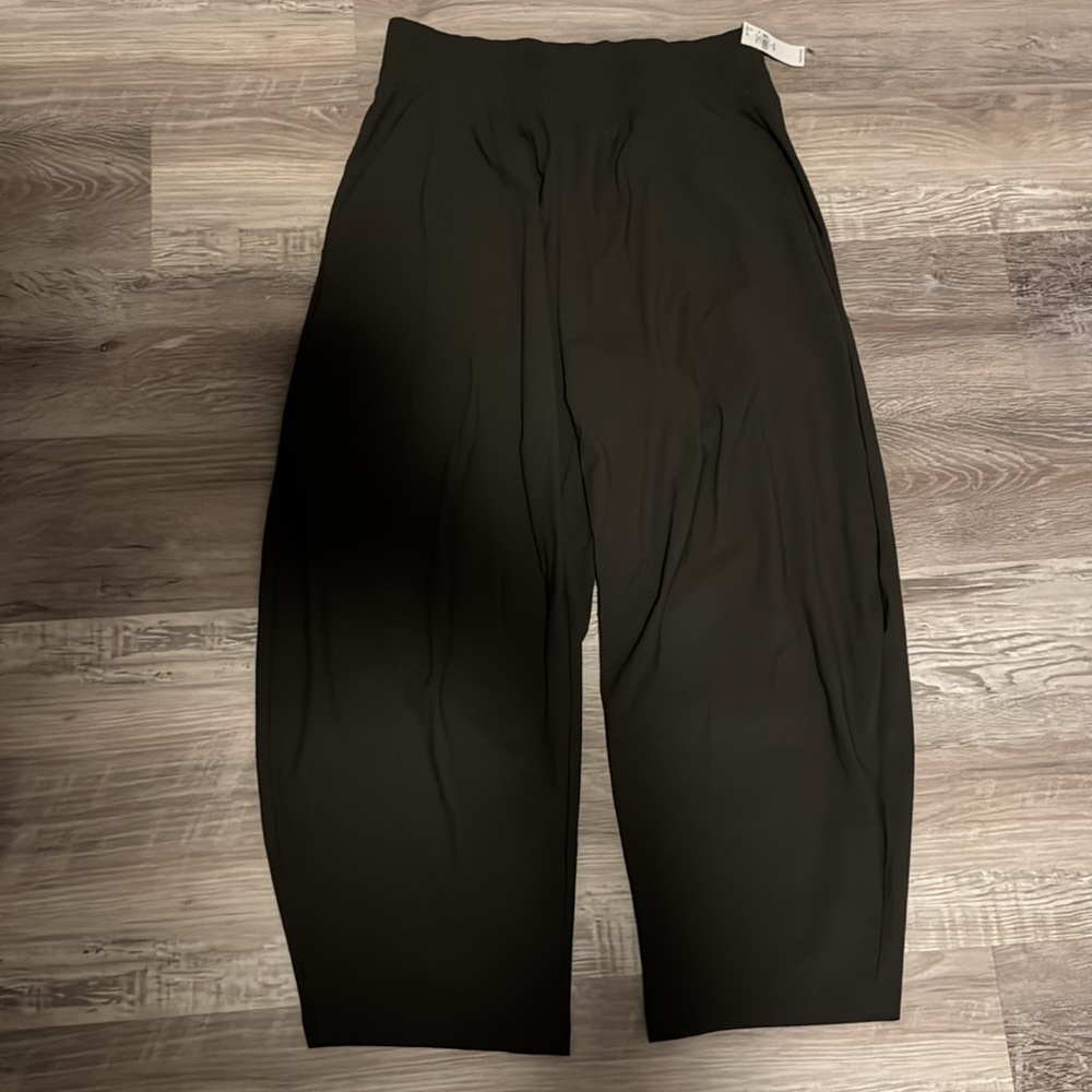 NWT! Old Navy Ancient Forest High-Waisted Sleektech Barrel Ankle Pant - Picture 9 of 10